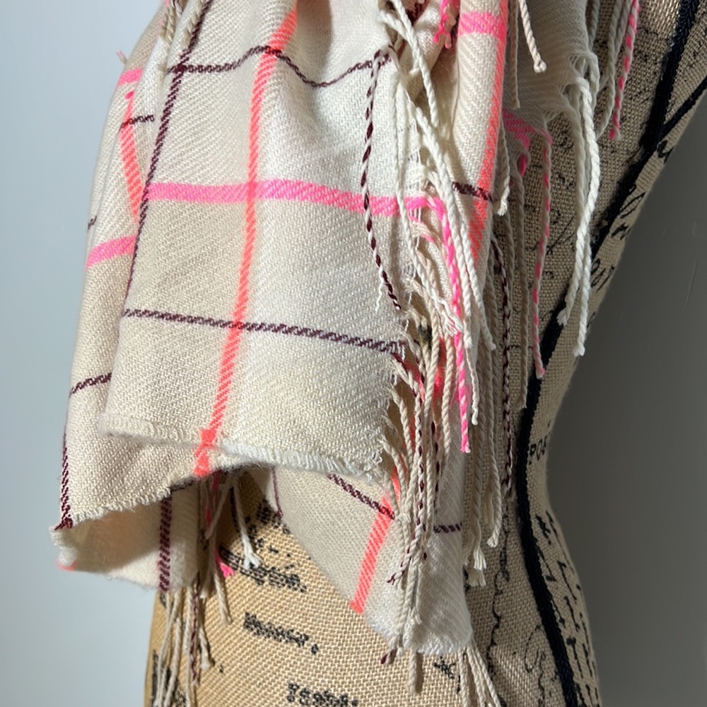 Multi-Color Plaid Scarf/Wrap. Os - image 4